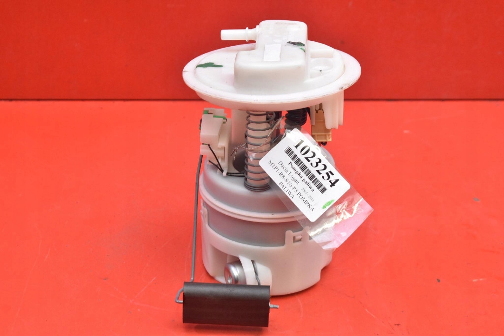 Помпа насос топлива dacia logan 1 i 1.6 8v 87 km 07-12 Оригинал