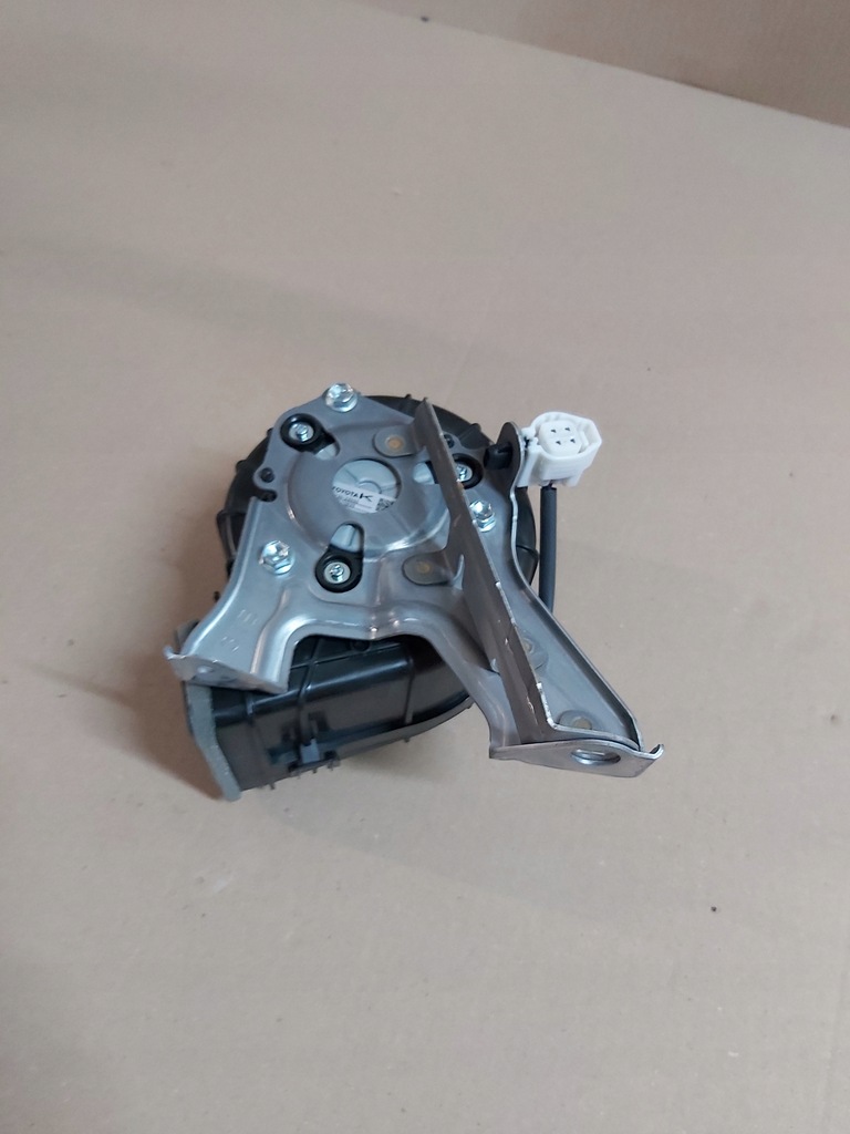 фото №3, Toyota rav4 v вентилятор акумулятора повітродувка lexus