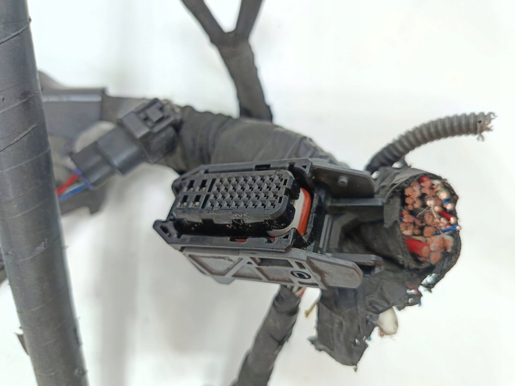 фото №5, Toyota prius iii 09-15 lift коробка корпус запобіжників 2zr-fxe 2014 1,8