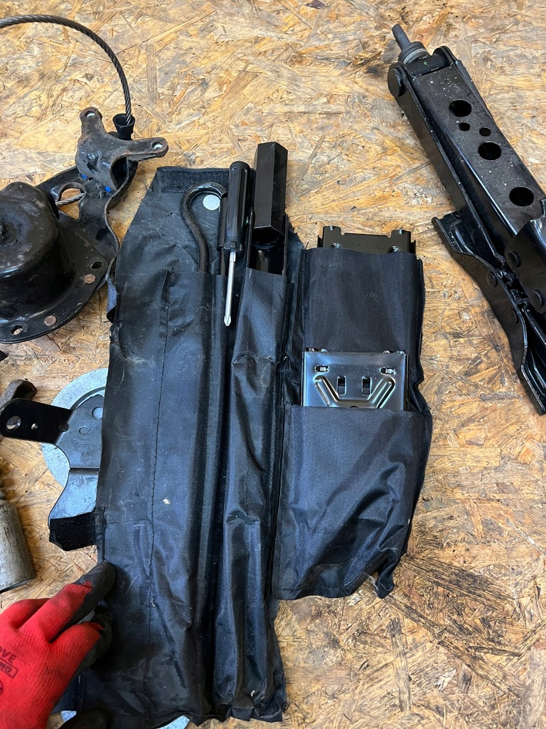 фото №3, Підйомник колеса запасного домкрат discovery iv