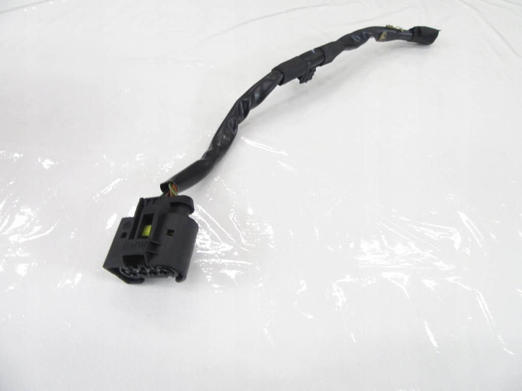 фото №1, Штекер колодка моторчик дворник bmw e60 e61 e70 e81 e87 e90 e91 4 контакты