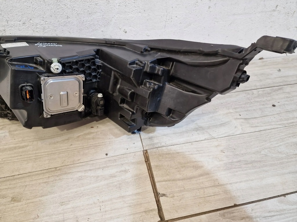 фото №8, Nissan nv 300 primastar full led правый