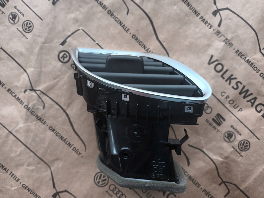 фото №8, Решітка обдув права підсвітка audi a5 8t lift a4 8t1820902g 28km