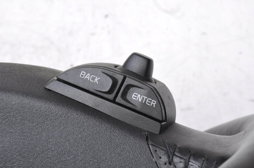 фото №6, Volvo c30 s40 v50 c70 ii повітропровід шкіряний pod navi навігація