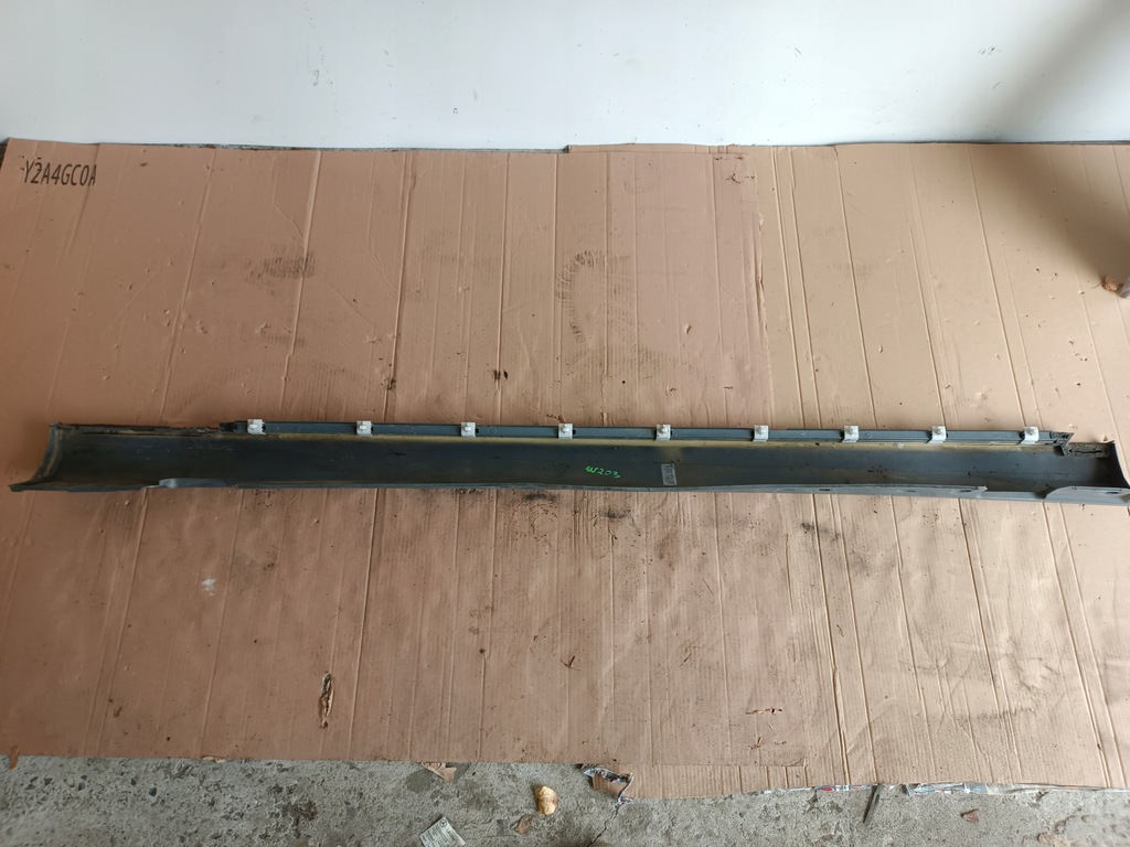 фото №6, Mercedes w203 fl kombi молдинг порог правая c744