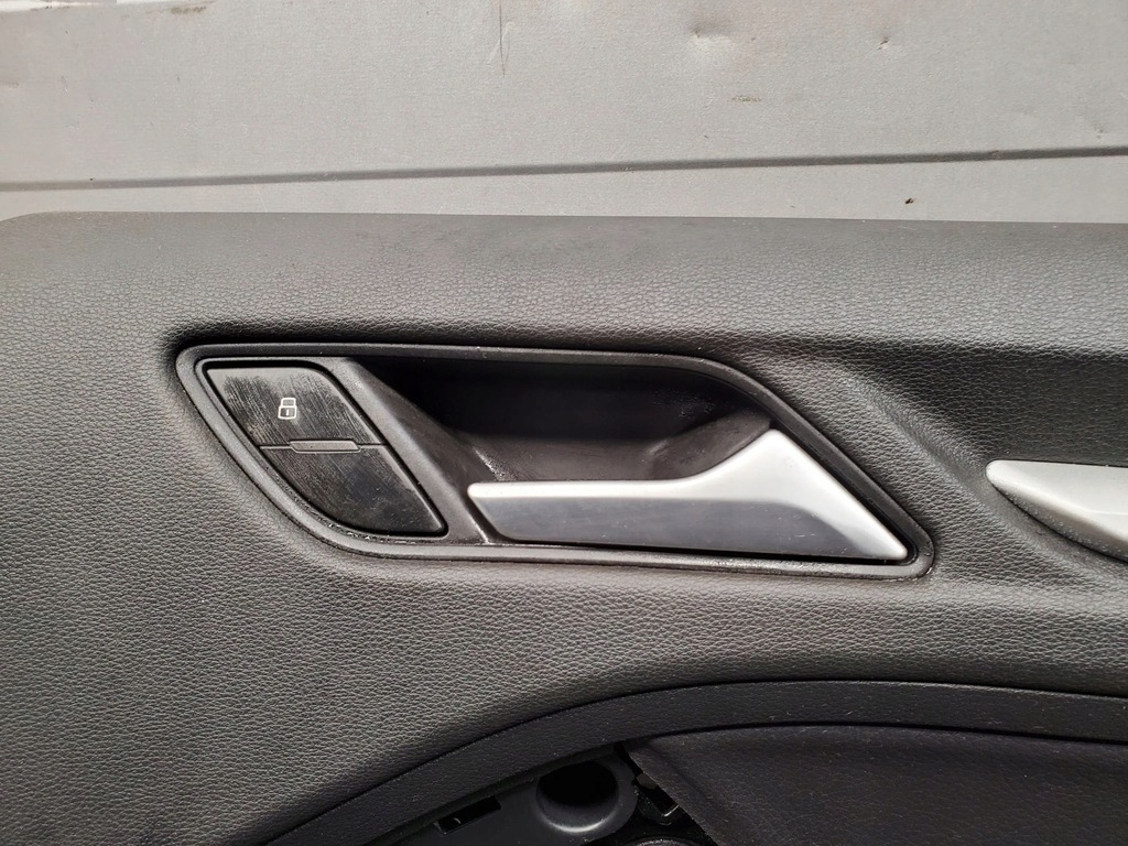 фото №5, Audi a3 s3 8v 2015 задняя сторона правая обшивки / обшивка дверь задних