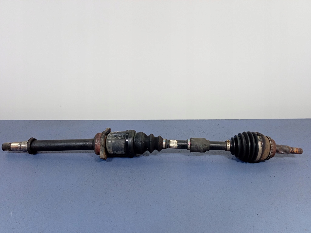 фото №1, Toyota avensis ii t25 d-cat приводной вал правая перед