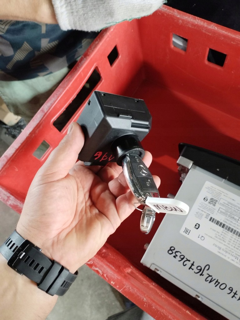 Купить Mercedes w176 замок зажигания ключ 2x исправные рестайлинг