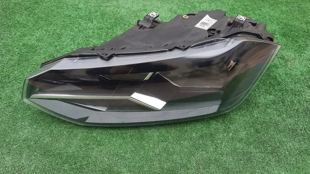 фото №1, Vw polo 2g1 лампа передняя