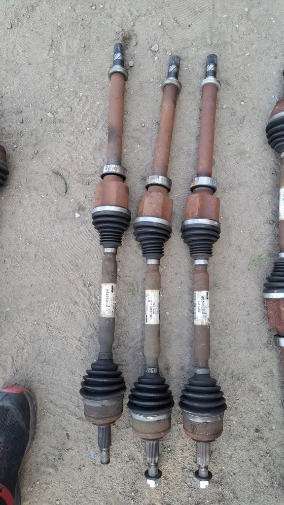 фото №1, Приводной вал правая renault megane iv 1.2 tce 391009373r