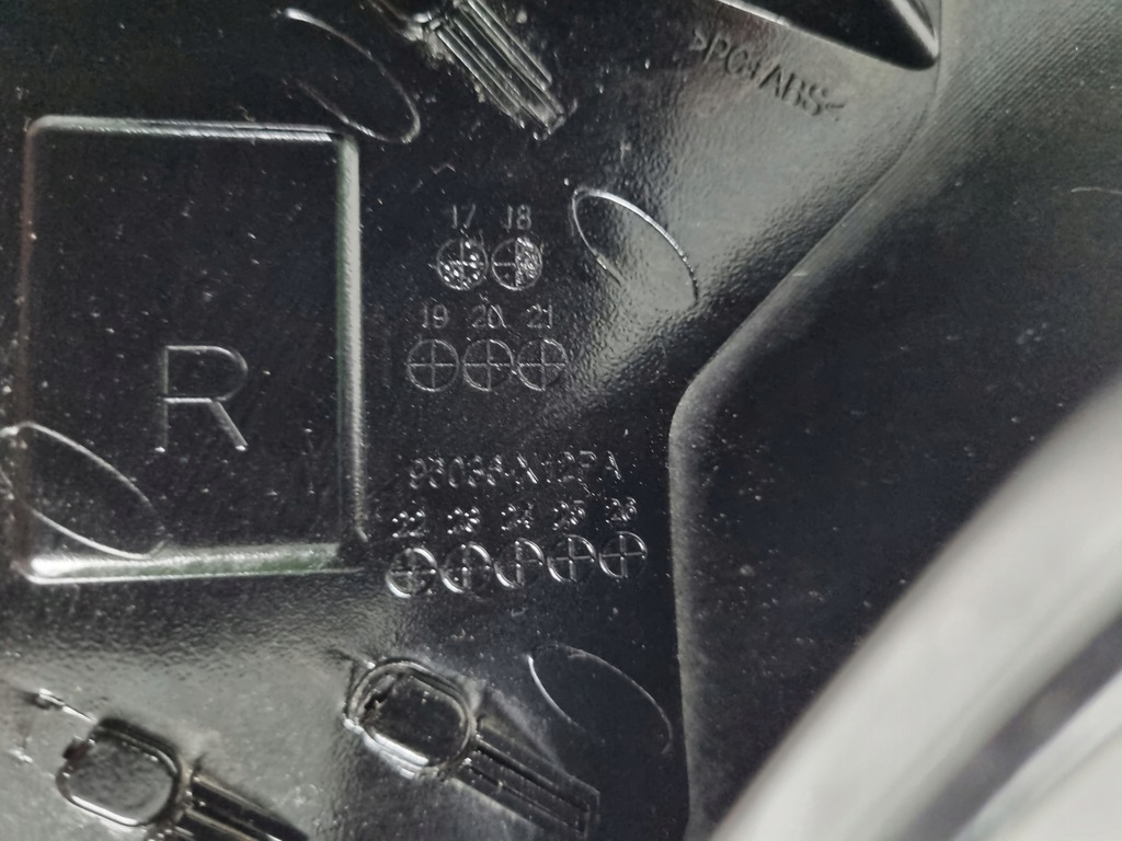 фото №7, Nissan leaf ii 96036-x12pa спойлер крышки правый задняя