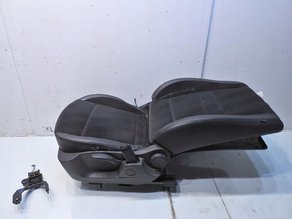 фото №8, Сиденье левый перед renault laguna iii