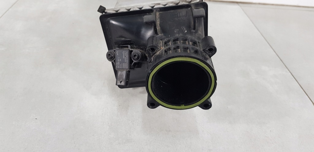 Vw audi seat skoda радіатор інтеркулер 04e145785 Недорого