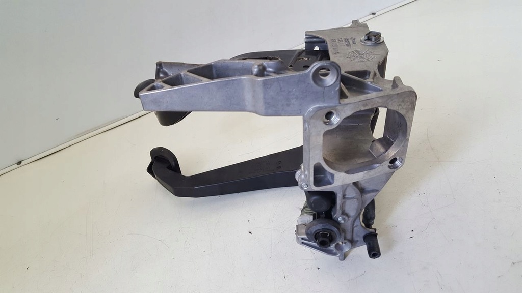 фото №7, Педали комплект 8e1721117a audi a4 b6 2,5 tdi