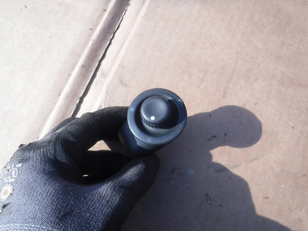 фото №2, Перемикач регулювання дзеркал renault megane ii 109014a