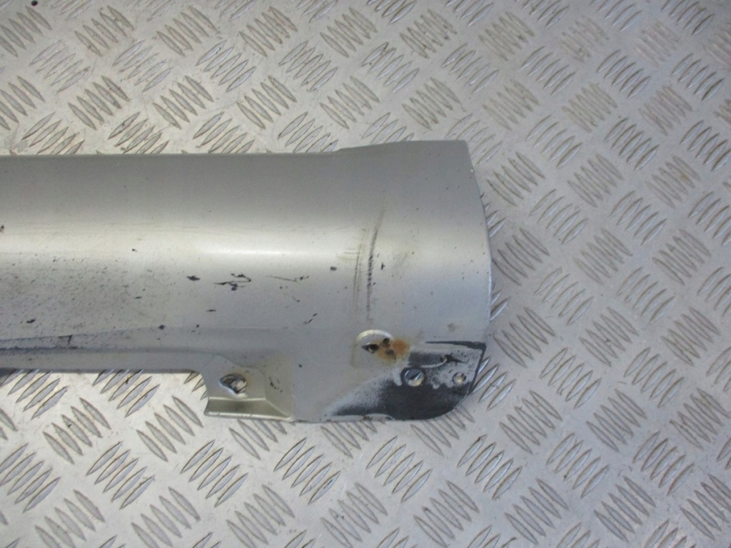 фото №2, Молдинг порог правая toyota corolla verso