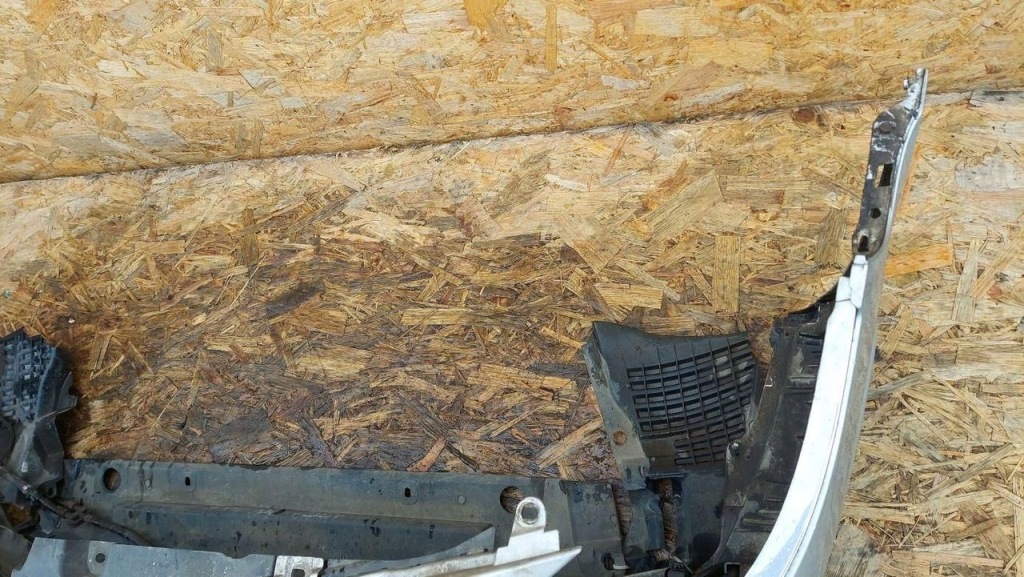 Бампер передній перед renault laguna 2 ii lift омивачі ксенон сріблястий Оригінал