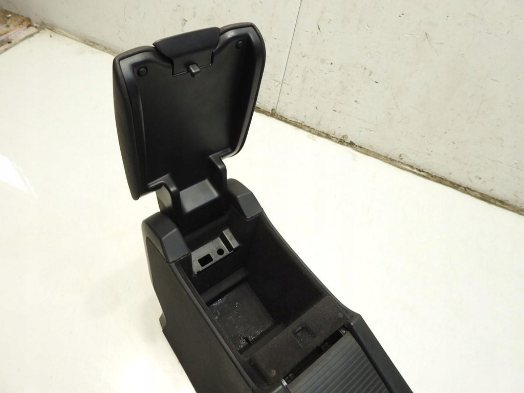 фото №7, Підлокітник volvo v60 30755732