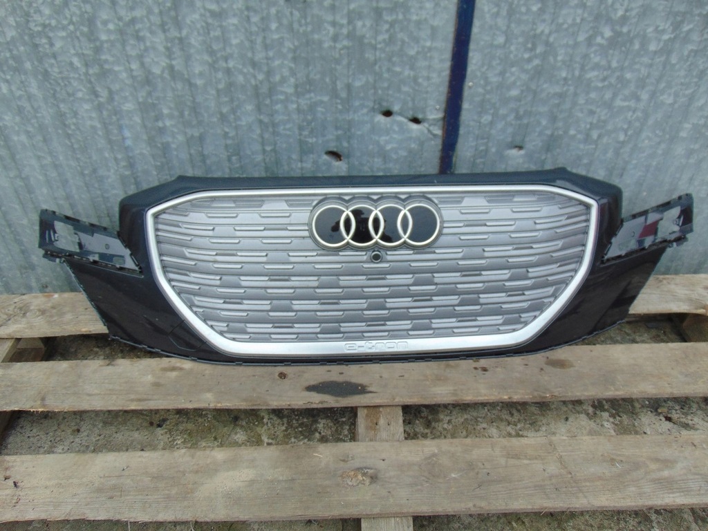 фото №2, Решётка радиатора решётка радиатора audi q4 e-tron оригинал эмблема