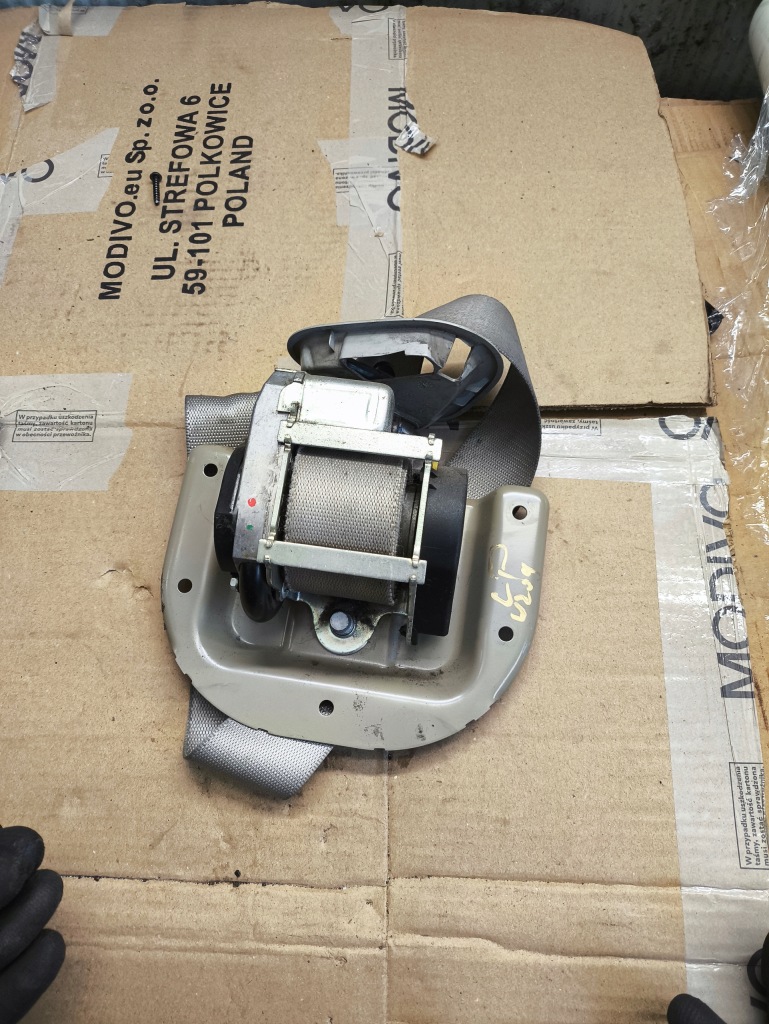 фото №1, Mercedes w209 mercedes w209 pas безпеки правий перед 2098601985 ?