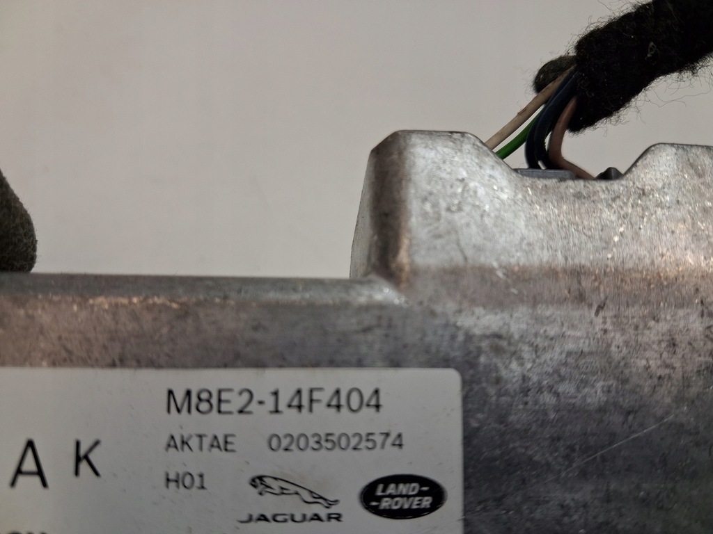 фото №3, Модуль камера радар асистент поперечина range rover jaguar f-pace m8e2-14f404-ak