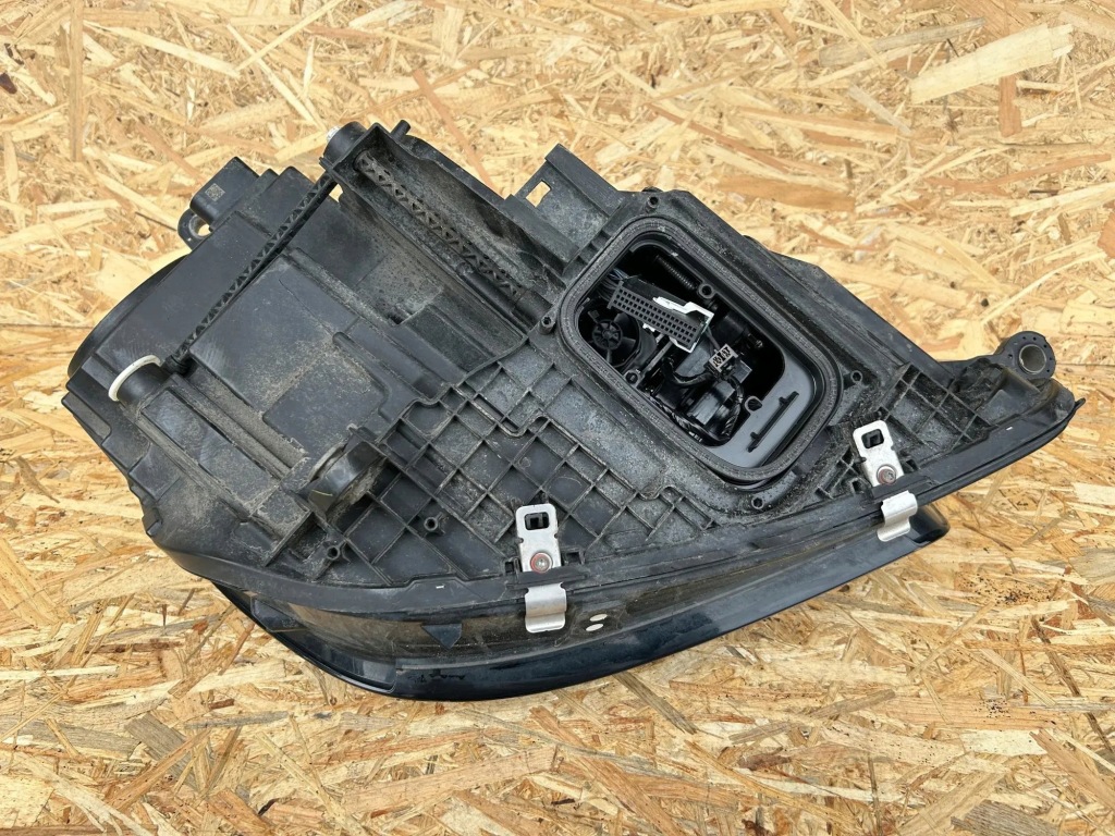 Лампа правая передняя mercedes-benz a1679056504 0.0l дизель 2020 Оригинал