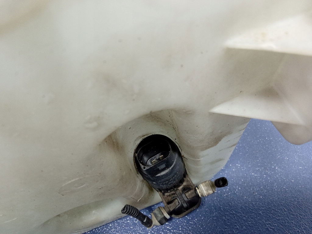 фото №5, Vw golf v бачок омывателя 1k0955453