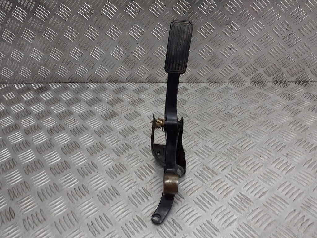 фото №1, Педаль газу toyota yaris i 1.3 vvti