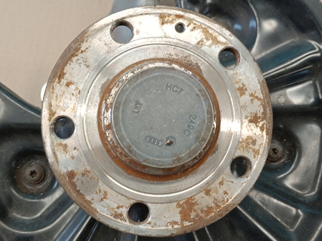 фото №12, Vw arteon shooting brake 1.4 ehybrid 2022 r поворотный кулак правый задняя 3q0501117a