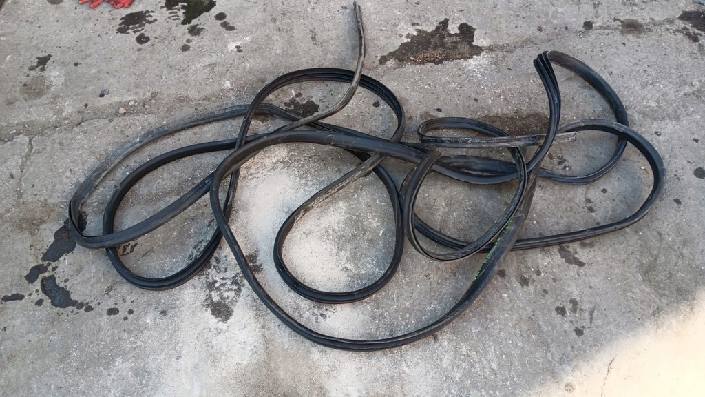 фото №1, Прокладка дверь p/l крышки renault kangoo iv 1.3tce 2020r