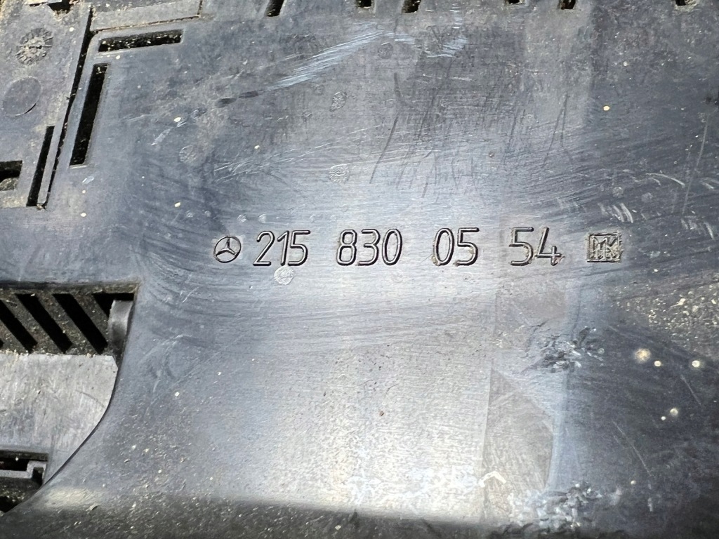 Решётка обдув средняя mercedes cl w215 в Украине