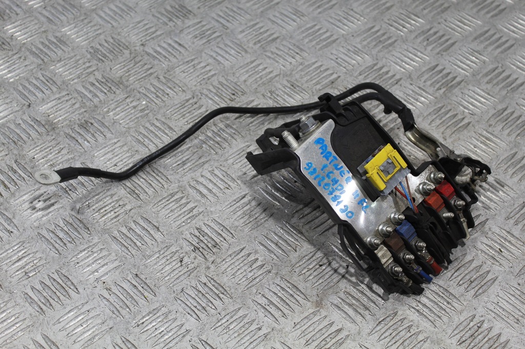 фото №1, Коробка запобіжників клема partner ii 2 lift