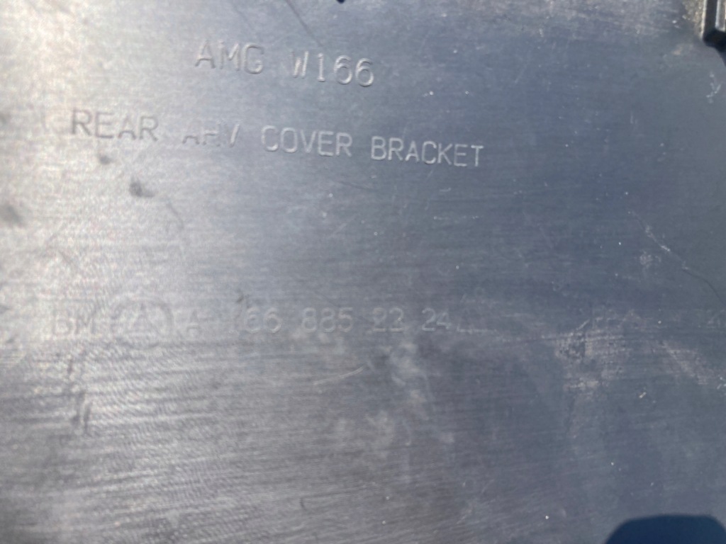 фото №4, Mercedes-benz ml w166 amg заглушка фаркоп задняя хром бампера задняя a1668852224