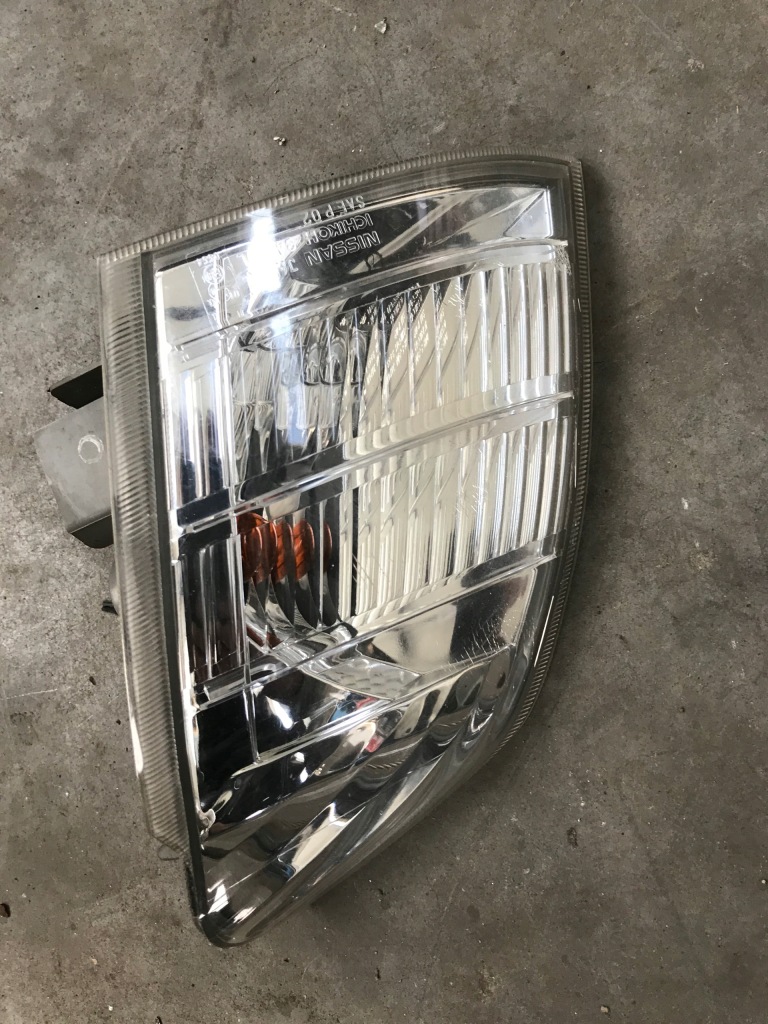 фото №1, Nissan x-trail t30 лампа права передня