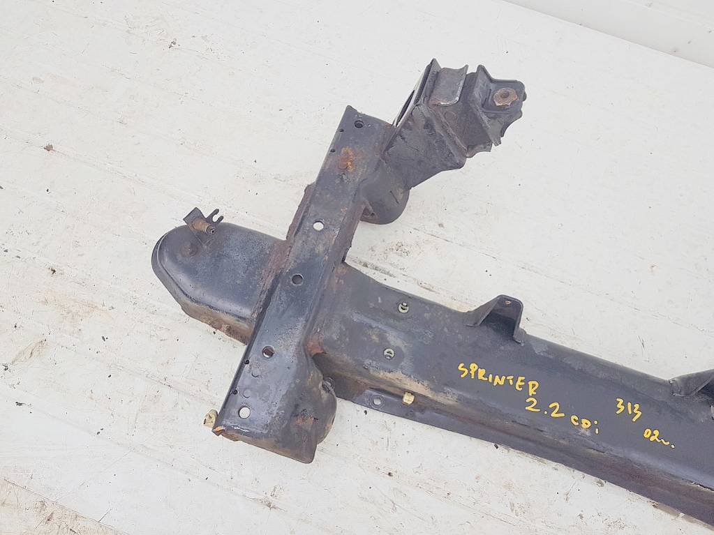 Sprinter i w903 2.2 cdi 129km балка подрамник двигателя Оригинал
