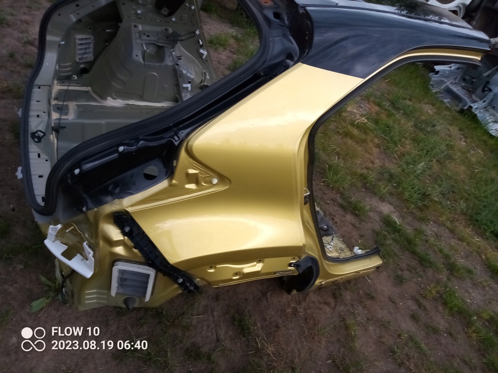 фото №1, Toyota yaris cross четверть крылья задняя обрезанный