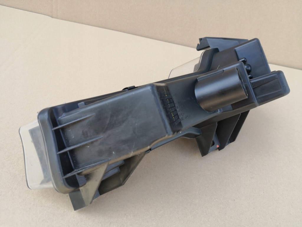 Tesla 3 протитуманна фара передній правий led drl 1077396-00-d Оригінал