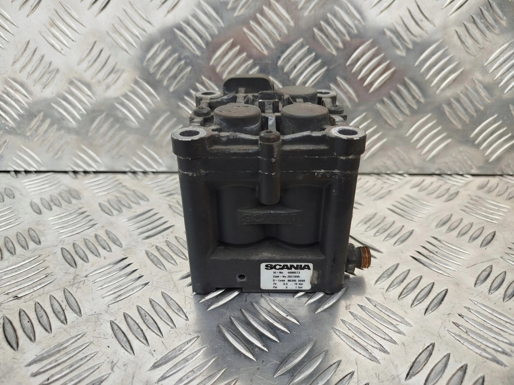 фото №1, Клапан колодка egr scania streamline