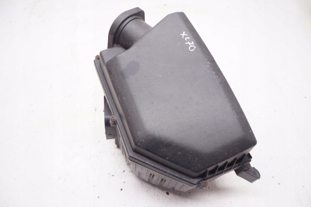Корпус фільтра повітря volvo s60 3 v60 1 xc70 2 30792196 в Україні
