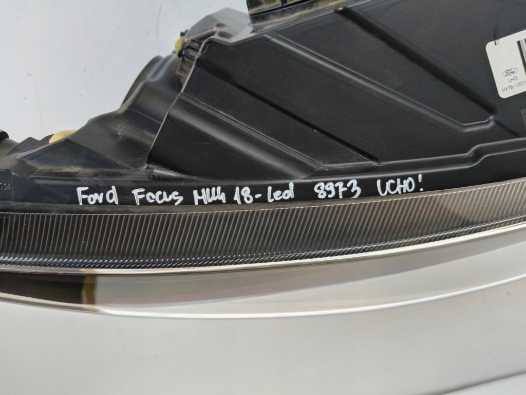 Фара правый  фара ford focus mk4 18- led Киев