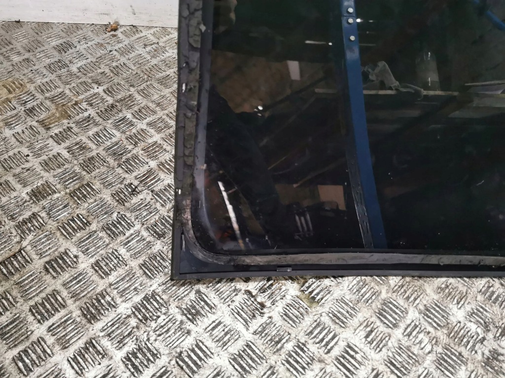 фото №11, Tesla model 3 2022 скляний люк