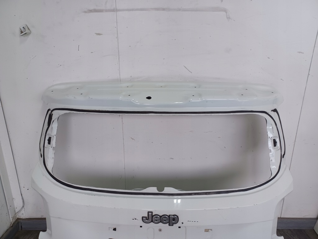 фото №14, Кришка багажника задня задня --- jeep renegade ---версія bez ручка -- кришка багажника