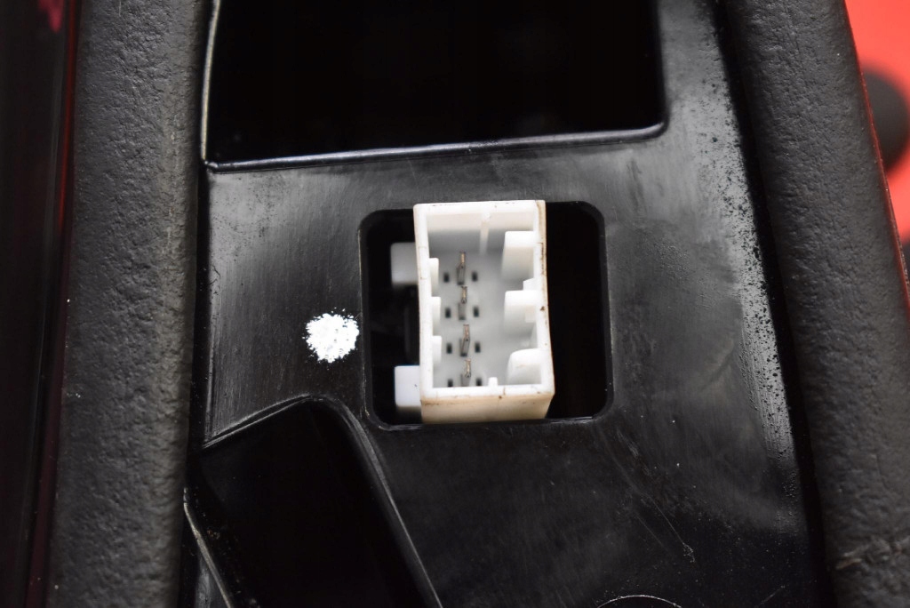 фото №7, Лампа правая задняя задняя led 51808846 lancia delta 3 iii 5d hb 08-14