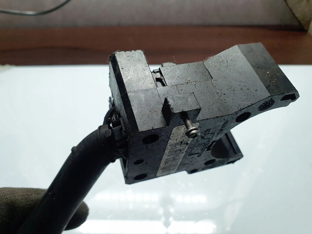 фото №8, Audi a3 s3 8l 1999 рычаг / переключатель дворник