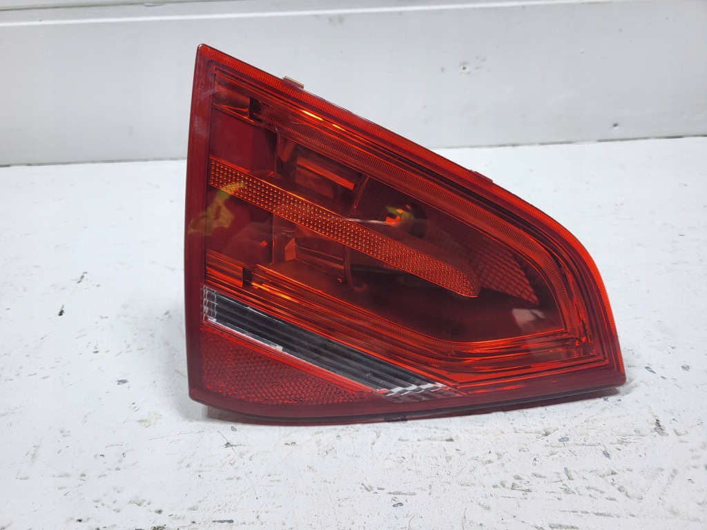 фото №1, Audi a3 8p лампа задня ліва w кришка 8p0945093