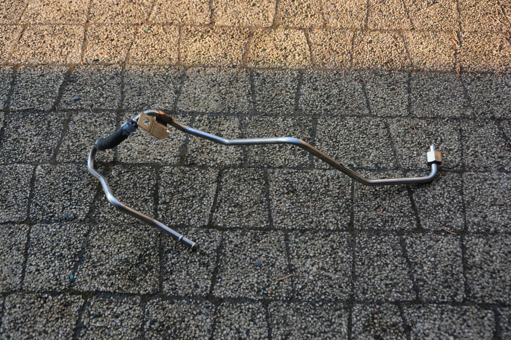 фото №1, Трубка шланг dpf vw jetta 5c6 04l131582e