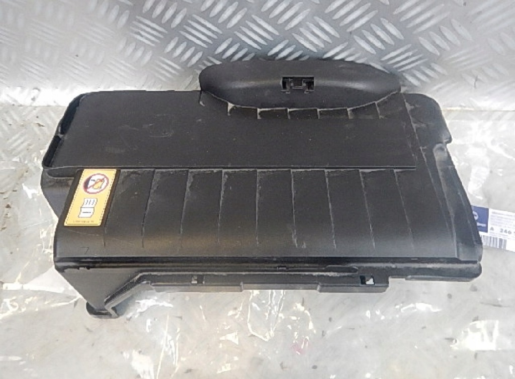 Купить Mercedes b w246 крышка предохранителей a2465411005 новая оригинал