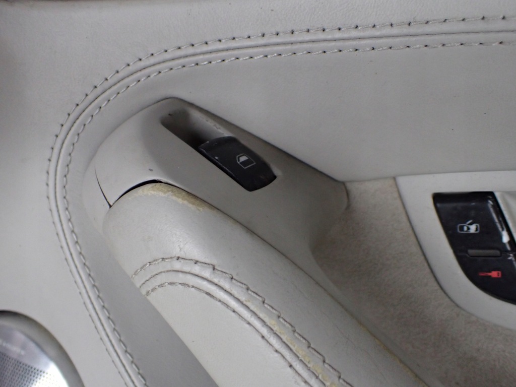 фото №5, Обшивка двері правий перед динамік bang & olufsen audi s8 a8 4e0868016 короткий