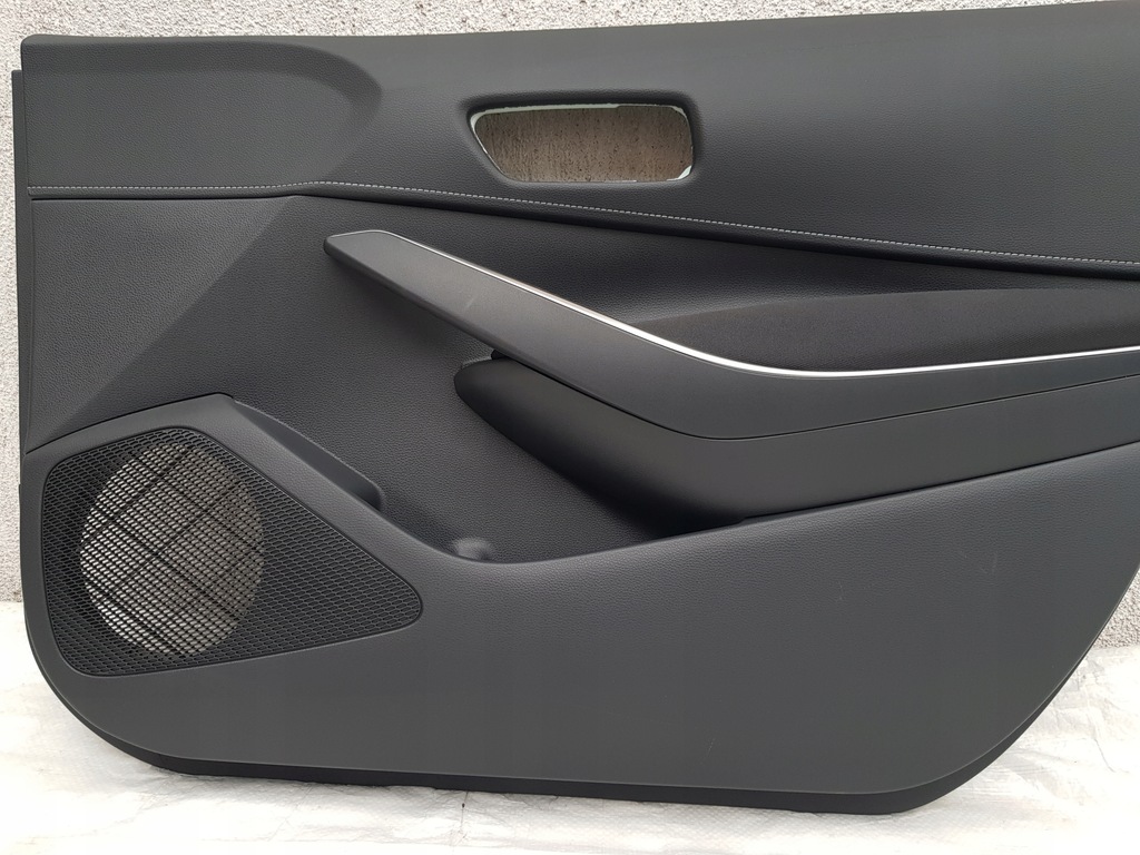 фото №8, Обшивка двері передній правий toyota corolla e21