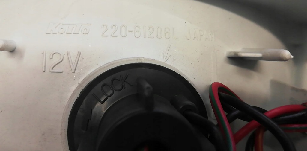 фото №2, Mazda rx-7 лампа задня ліва nowa оригінал 220-61208